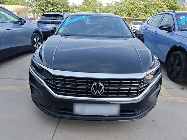 Volkswagen Passat 2025