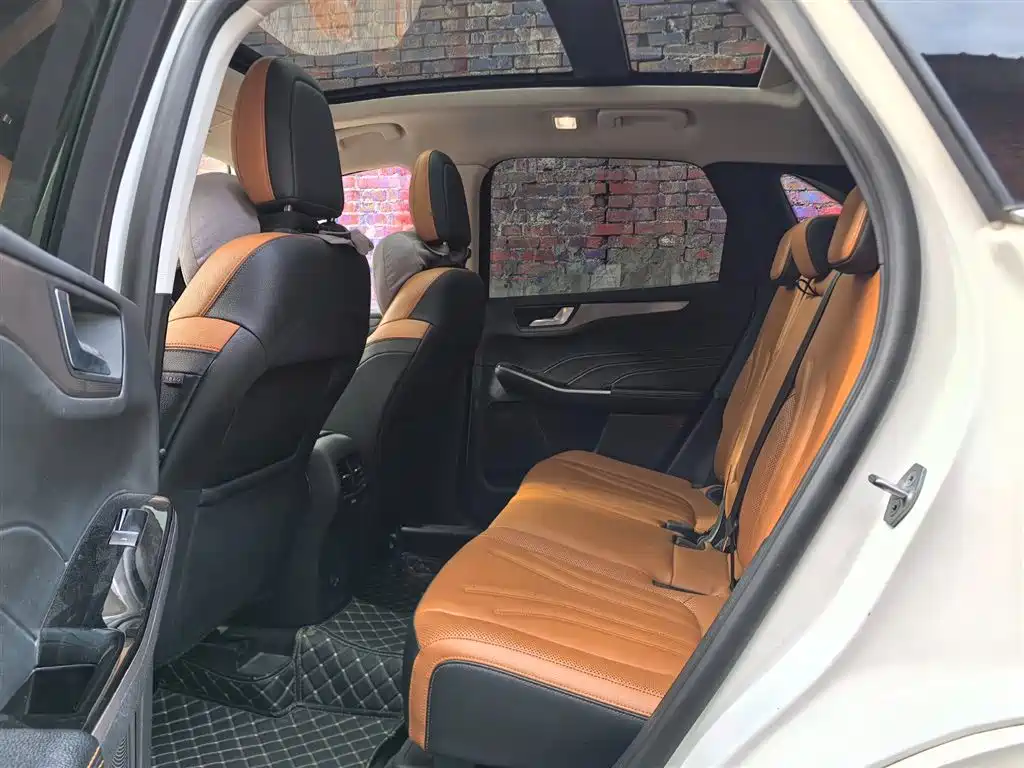 Ford Escape 2020 — фото 10