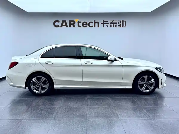 Mercedes-Benz C-Class 2020