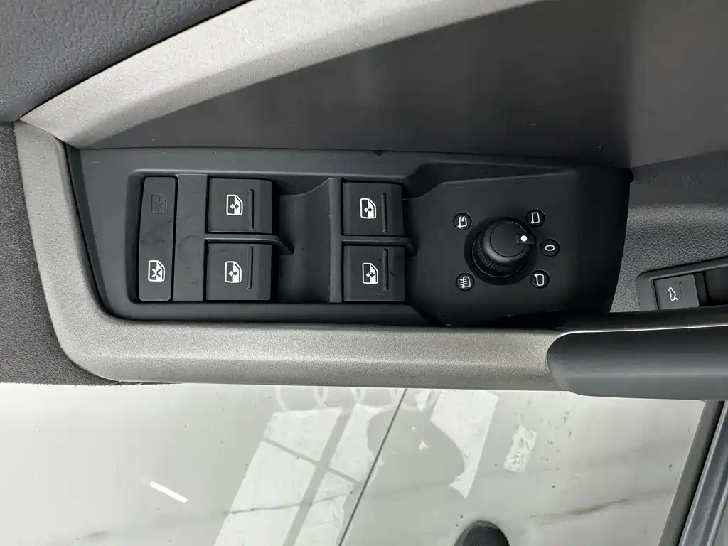 Audi Q3 2022 — фото 12
