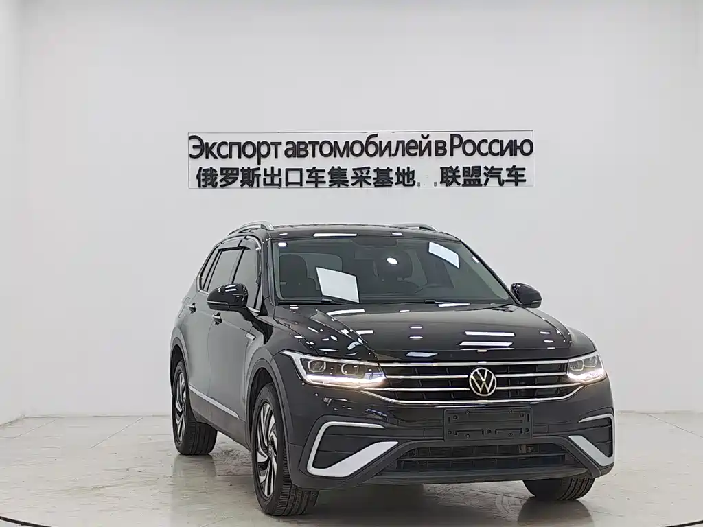 Volkswagen Tiguan L 2023 — фото 3