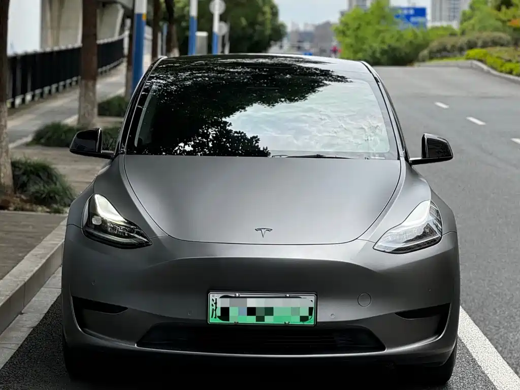 Tesla Model Y 2023 — фото 2