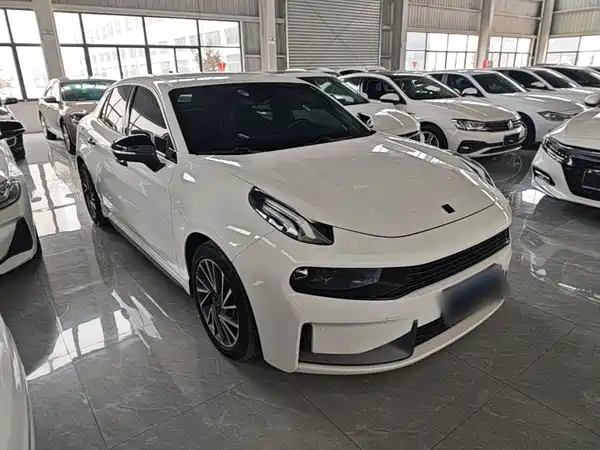 Lynk & Co 03 2022