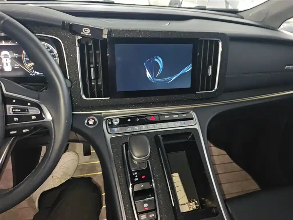 GAC Motor Trumpchi M8 2022 — фото 13