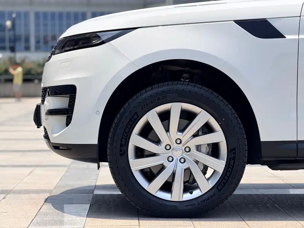 Land Rover Sport 2024 — фото 3