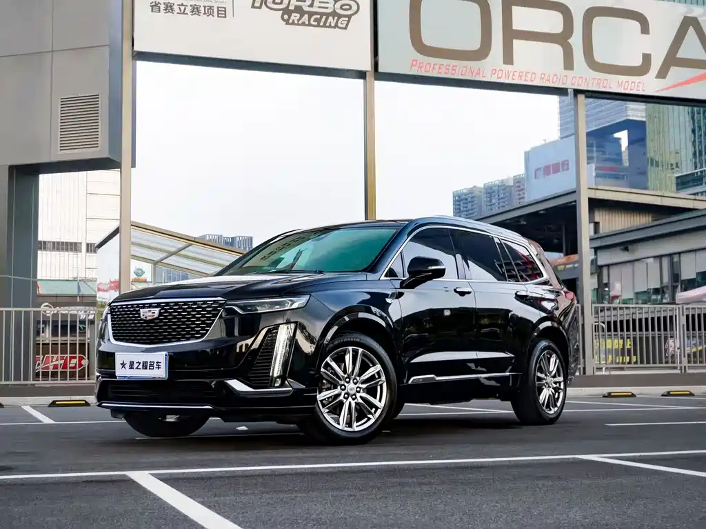 Cadillac XT6 2021 — фото 1
