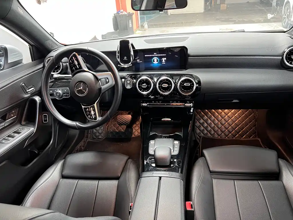 Mercedes-Benz A-Class 2022 — фото 8