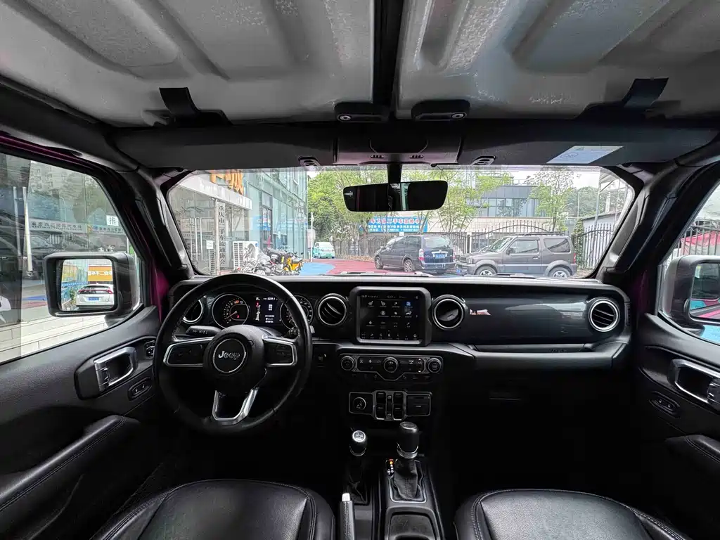 Jeep Wrangler 2024 — фото 11