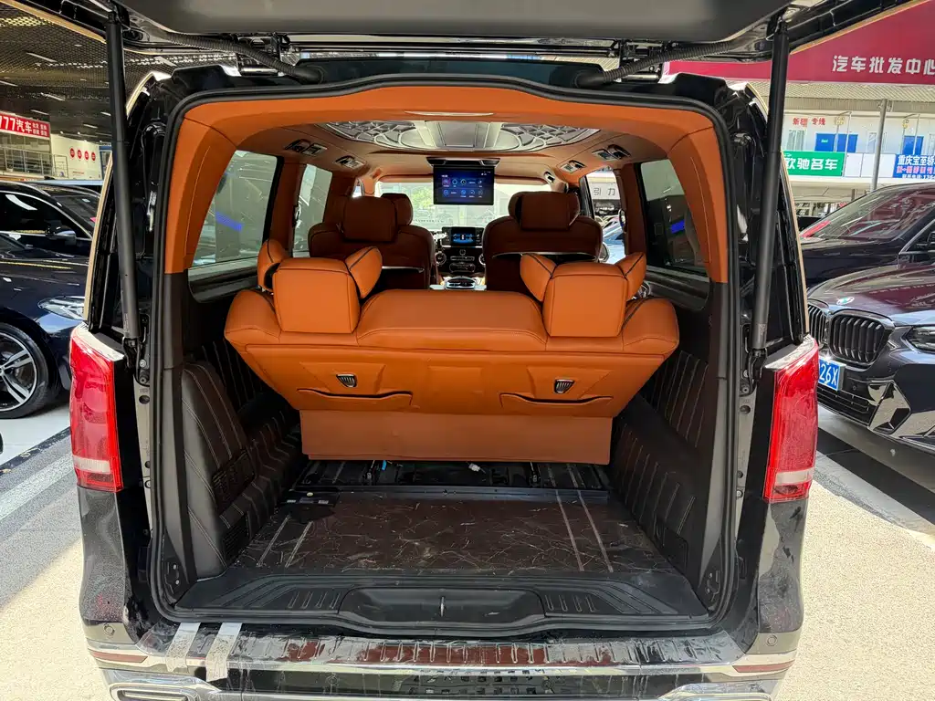 Mercedes-Benz Vito 2022 — фото 18
