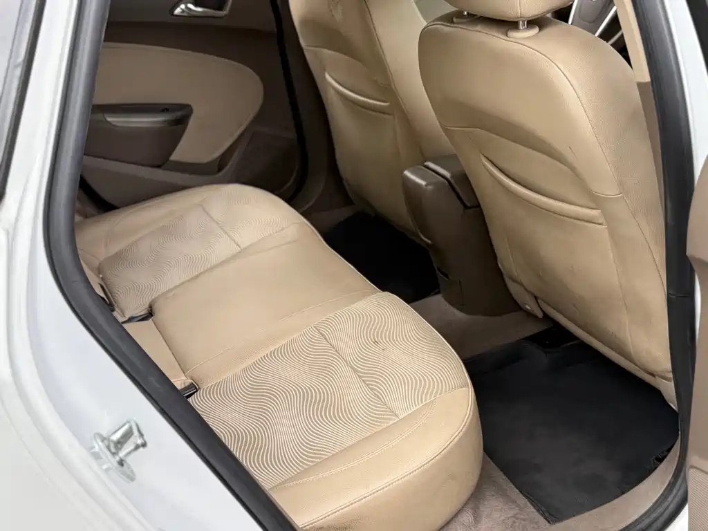 Buick Excelle GT 2013 — фото 12