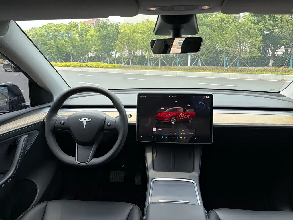 Tesla Model Y 2023 — фото 7