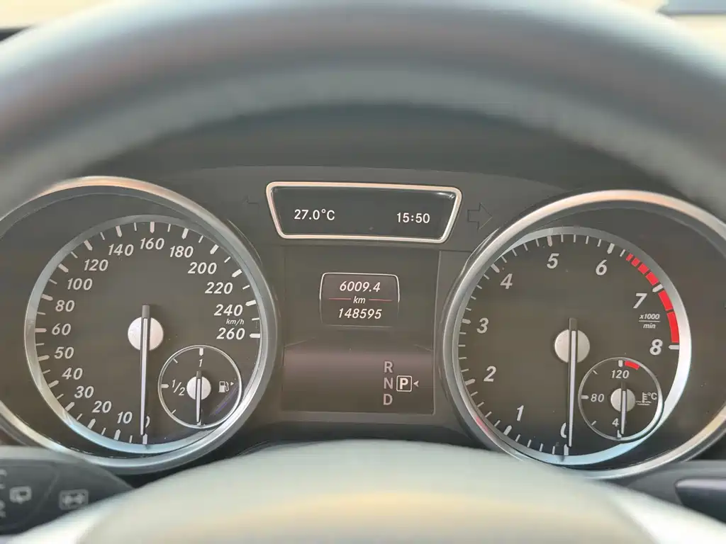 Mercedes-Benz M-Class 2015 — фото 10