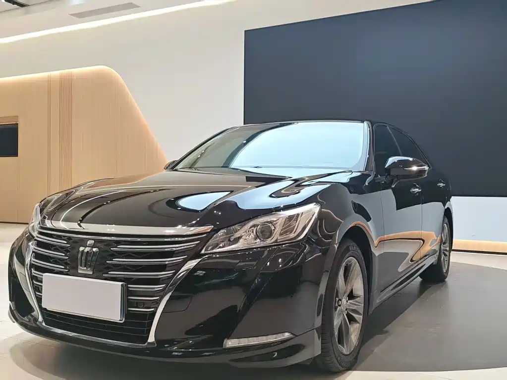 Toyota Crown 2017