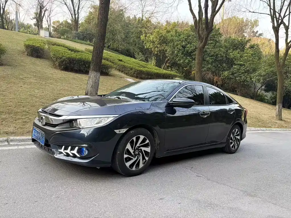 Honda Civic 2019 — фото 1