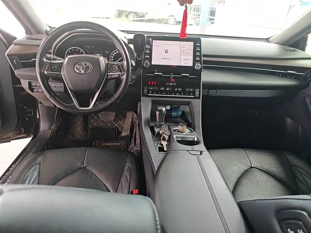 Toyota Avalon 2019 — фото 10
