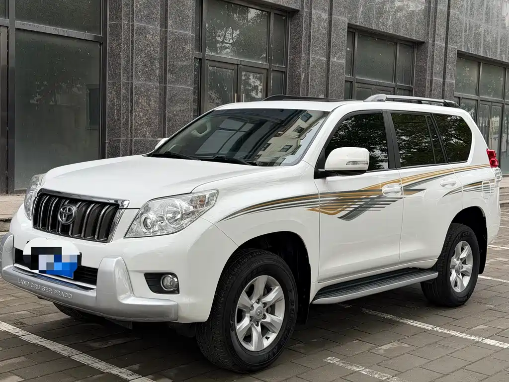 Toyota Prado 2013 — фото 4
