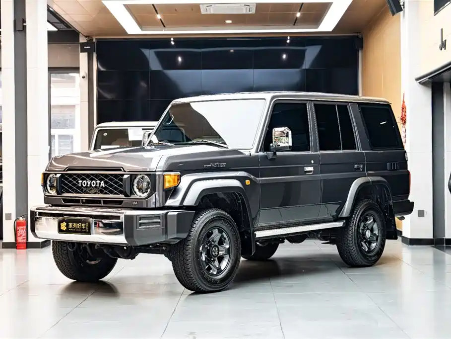 Toyota Land Cruiser 2025 — фото 1
