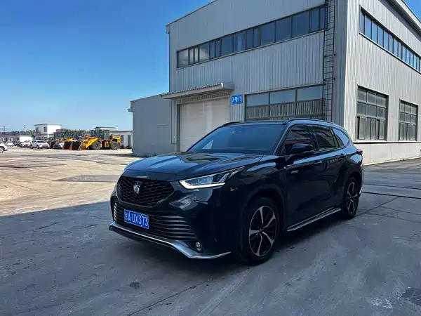 Toyota Crown Kluger 2022