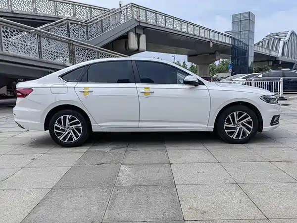 Volkswagen Lavida 2022