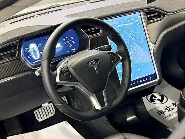 Tesla Model S 2014