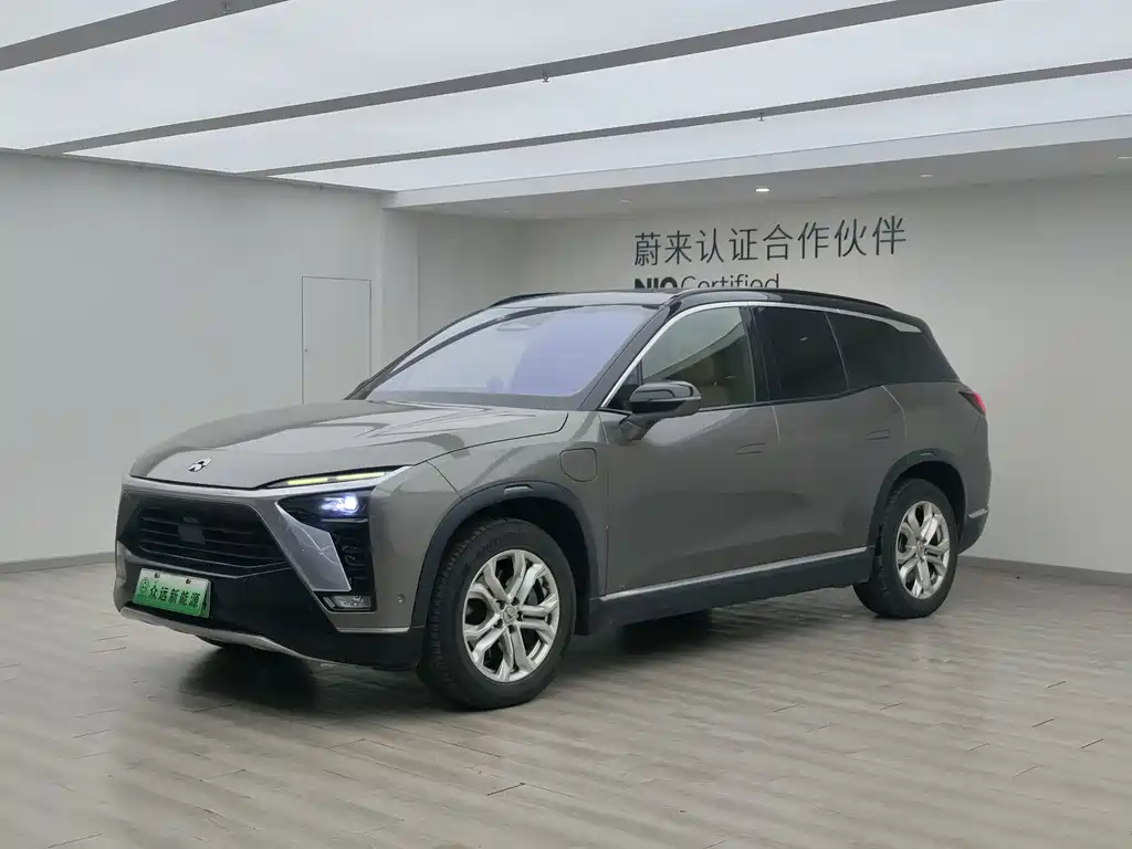 NIO ES8 2021