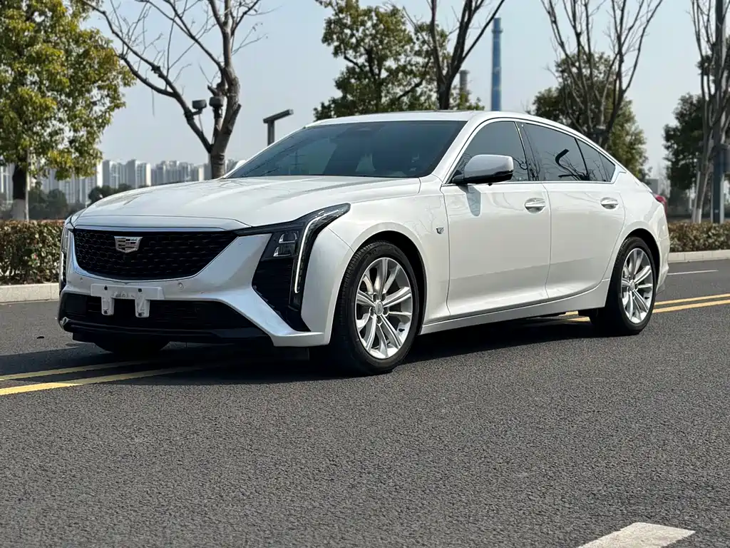 Cadillac CT5 2024 — фото 1