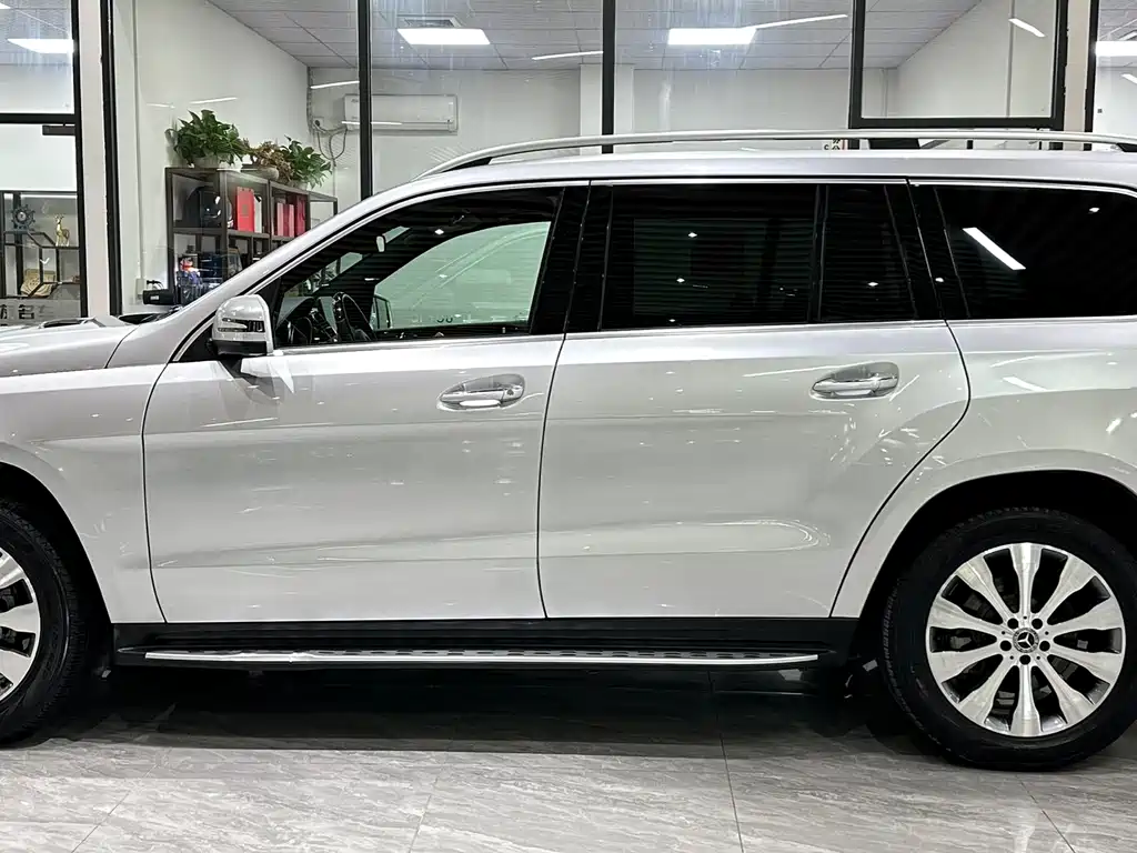 Mercedes-Benz GLS 2018 — фото 8