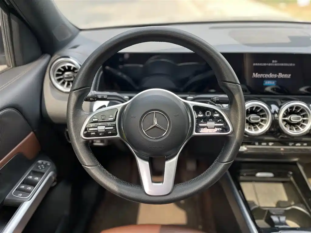 Mercedes-Benz GLB 2022 — фото 18