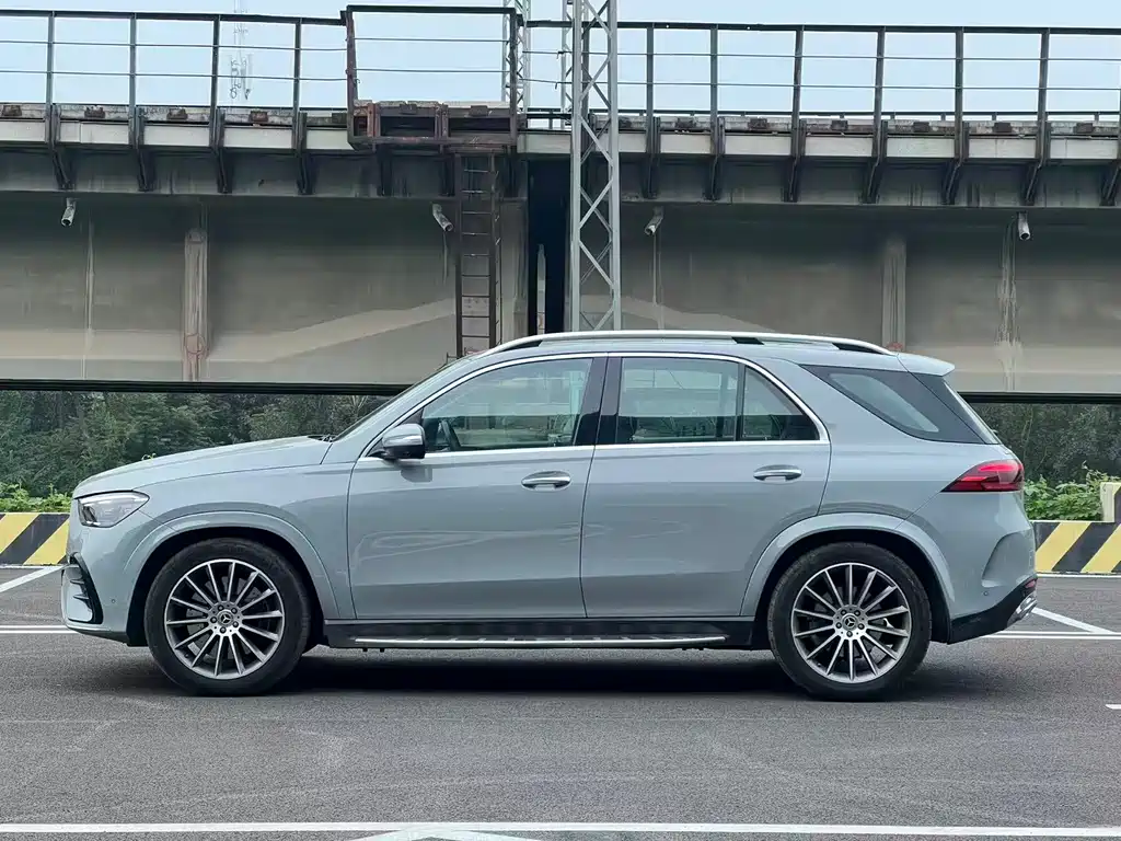 Mercedes-Benz GLE 2023 — фото 3