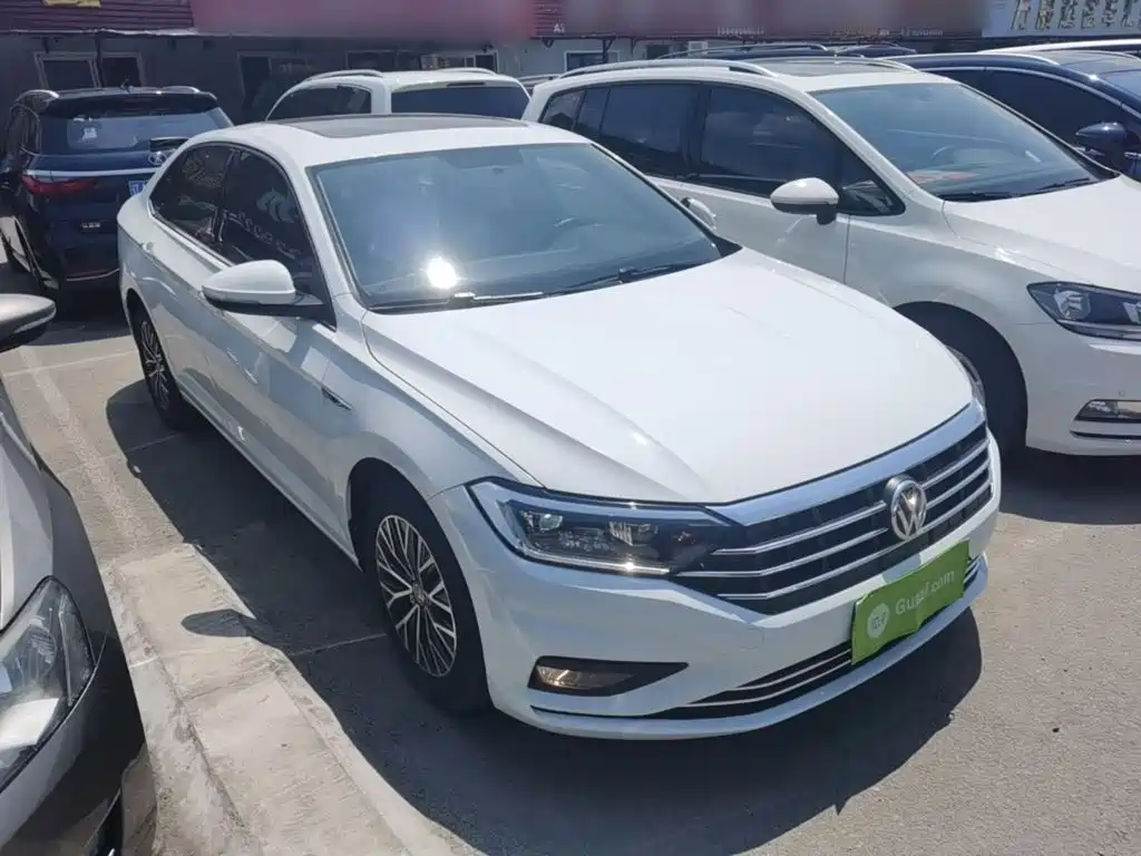 Volkswagen Sagitar 2020