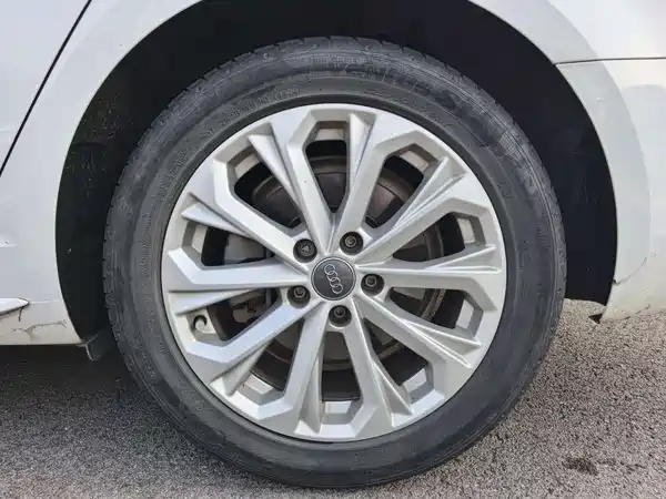 Audi A4L 2019
