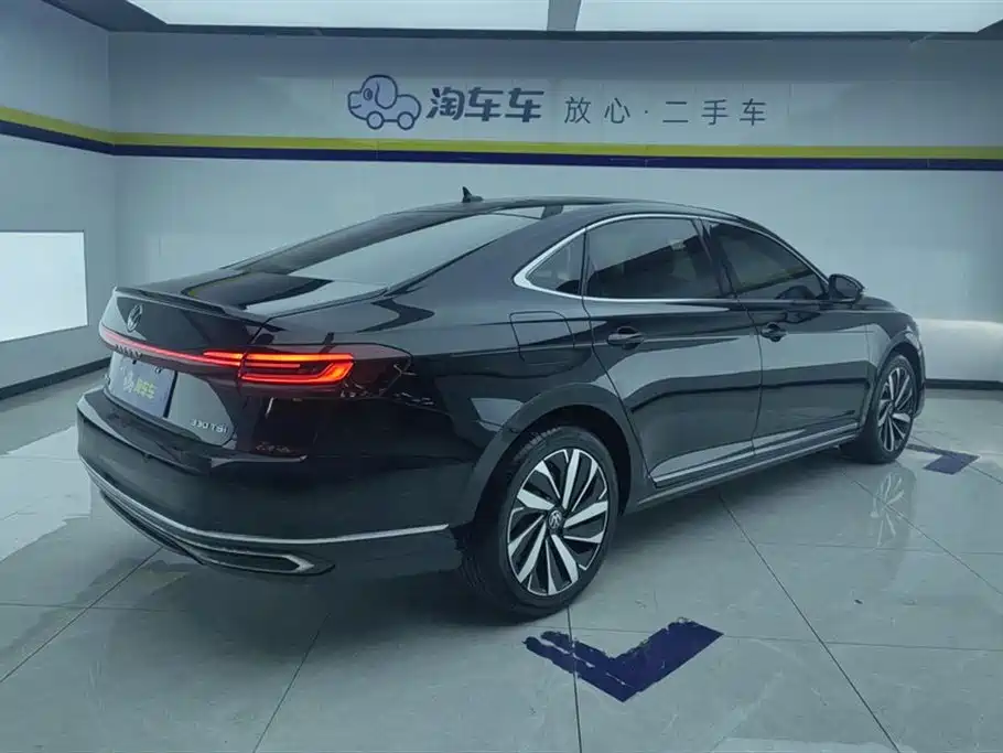 Volkswagen Passat 2023