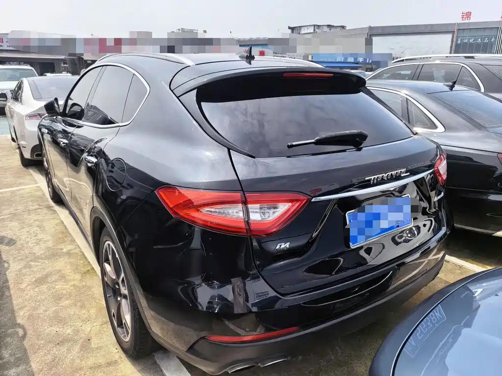 Maserati Levante 2017 — фото 8
