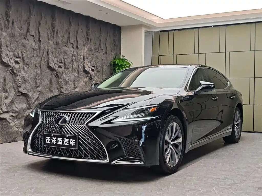 Lexus LS 2020
