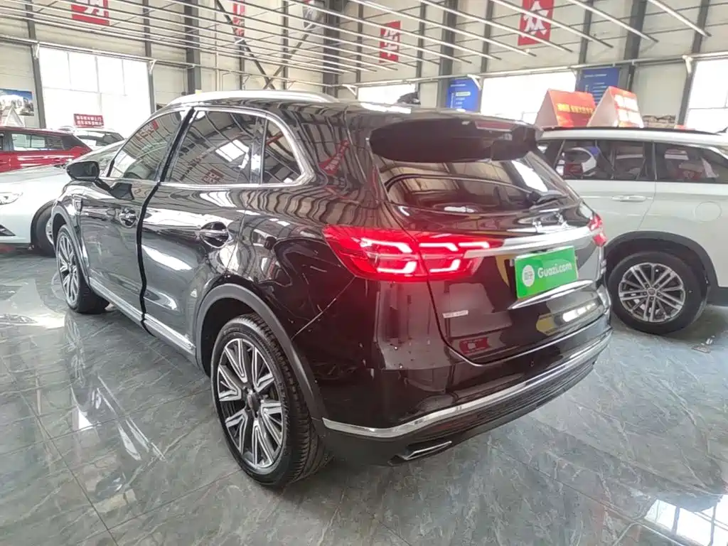 Hongqi HS5 2023