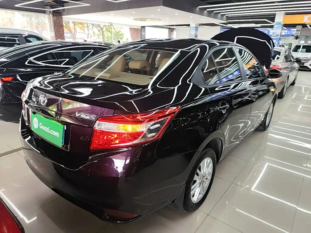 Toyota Vios 2015 — фото 7