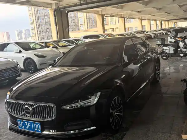 Volvo S90 2023