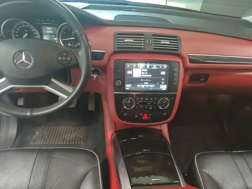 Mercedes-Benz R-Class 2016 — фото 13