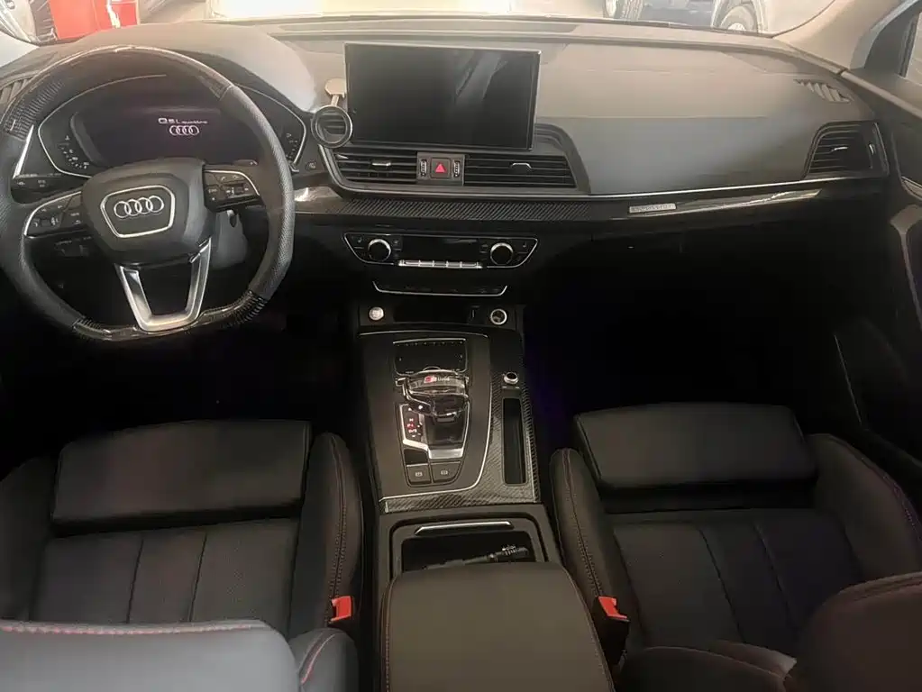 Audi Q5L 2019 — фото 11