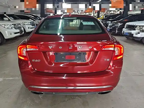 Volvo S60 2015
