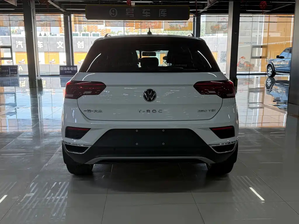 Volkswagen T-Roc 2023 — фото 8