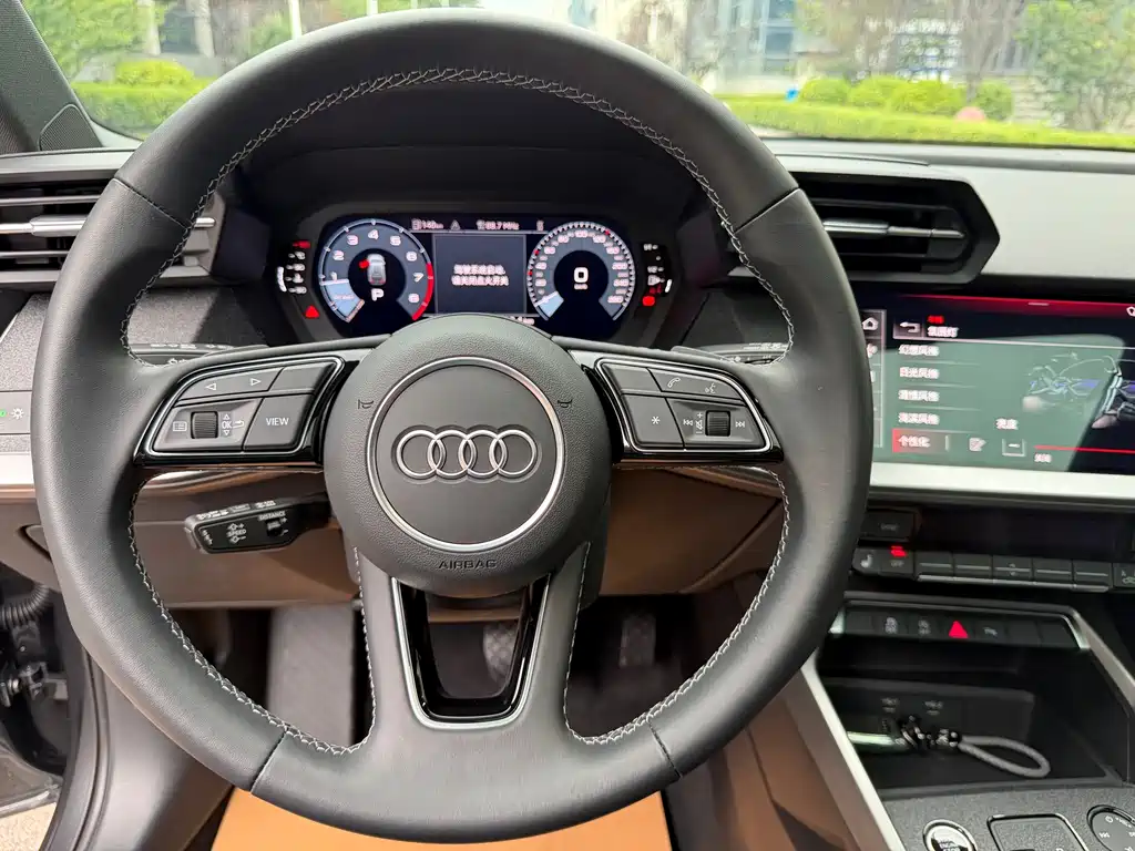 Audi A3 2023 — фото 12