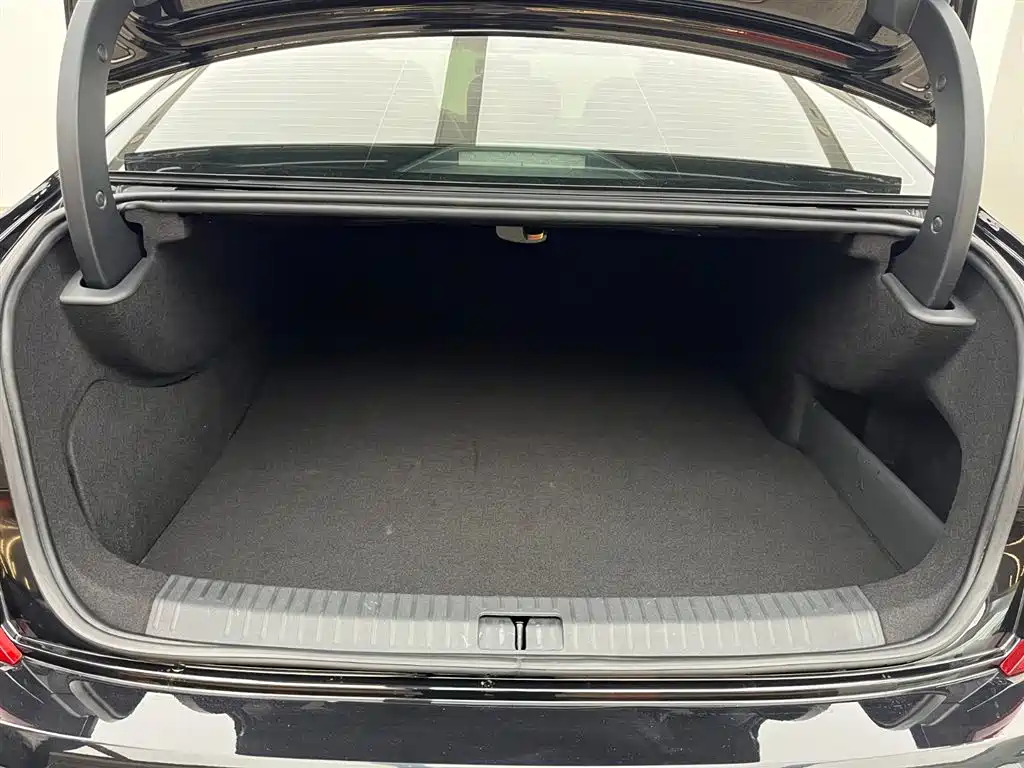 Volkswagen Passat PHEV 2022 — фото 12