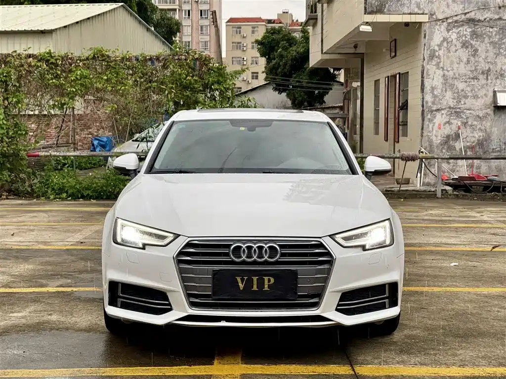 Audi A4L 2018 — фото 2