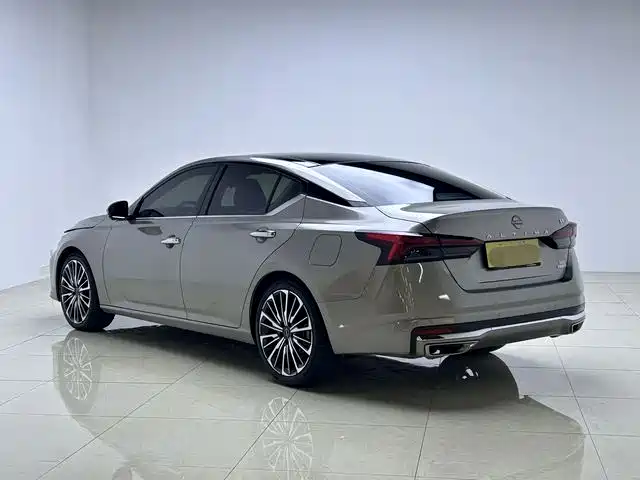 Nissan Teana 2024