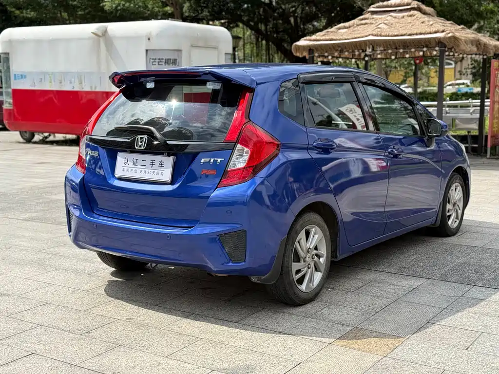Honda Fit 2016 — фото 12