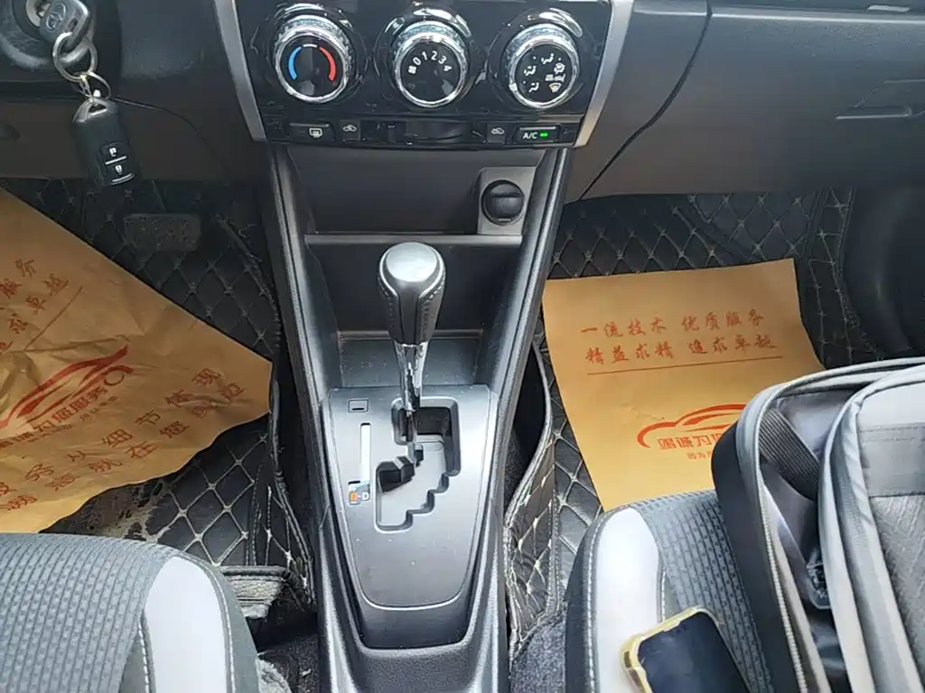 Toyota Yaris L 2020 — фото 14
