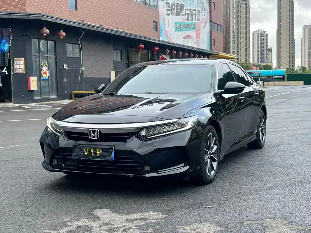 Honda Inspire 2022 — фото 1