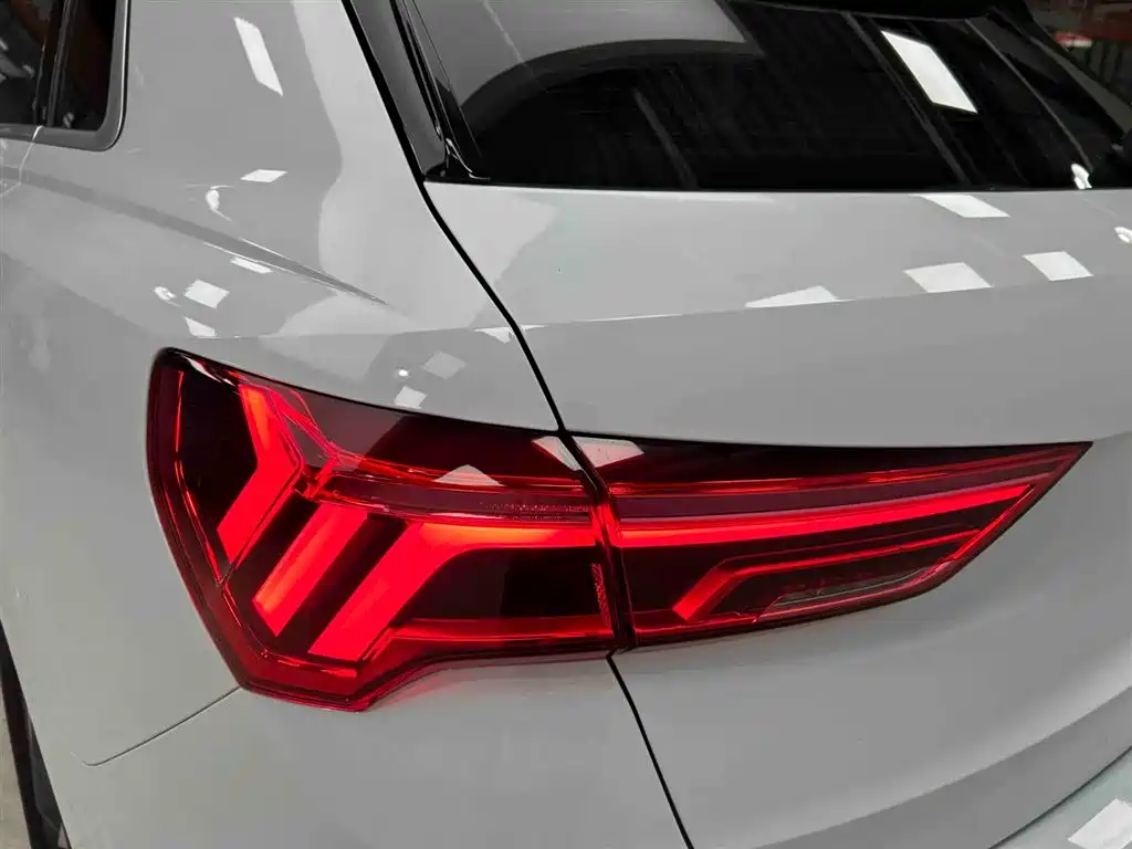 Audi Q3 2022 — фото 19