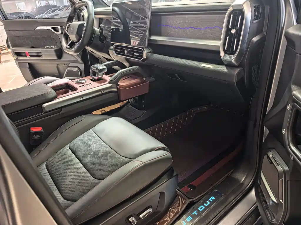 Jetour Traveller C-DM 2024 — фото 12